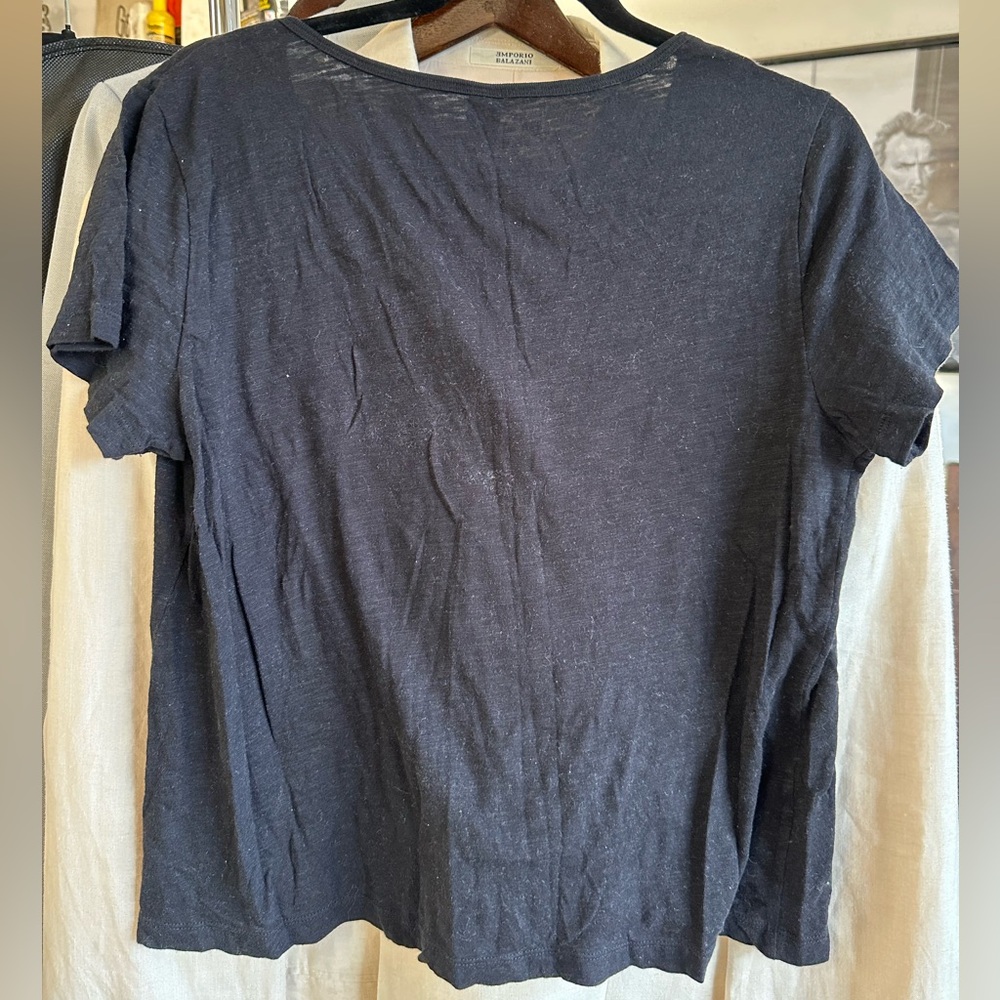 Old Navy Light Yellow & Black V-Neck Button-Down Shirts - Picture 5 of 5